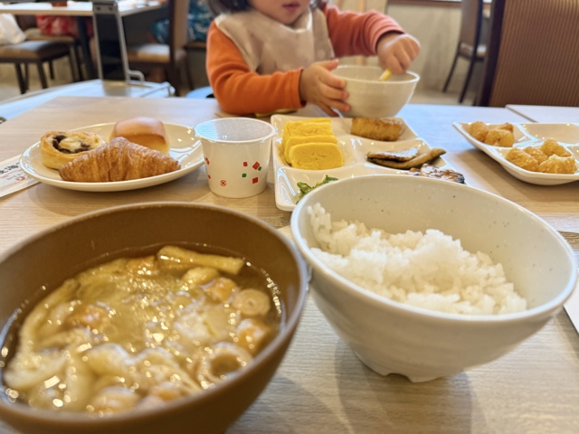 ビュッフェカートは親子の食事を1度に運べるので便利でした