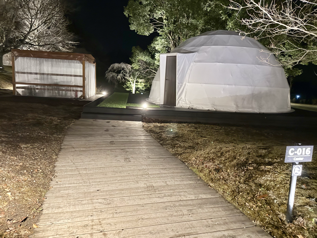 夜は消灯時間までは明かりもあり安心です